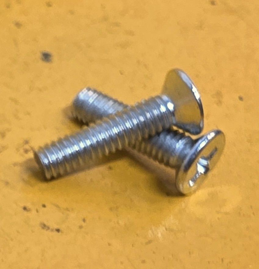 SCREW  M4X15 CSK PHILLIPS ZINC