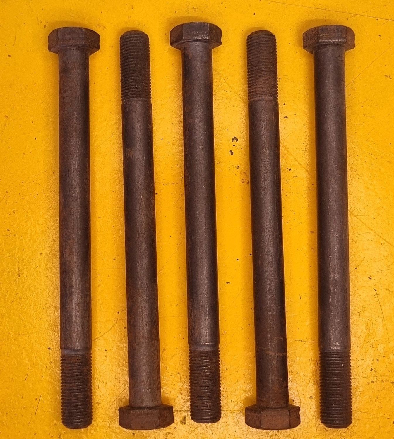 BOLT 1/2X6 UNF GR5 BLK