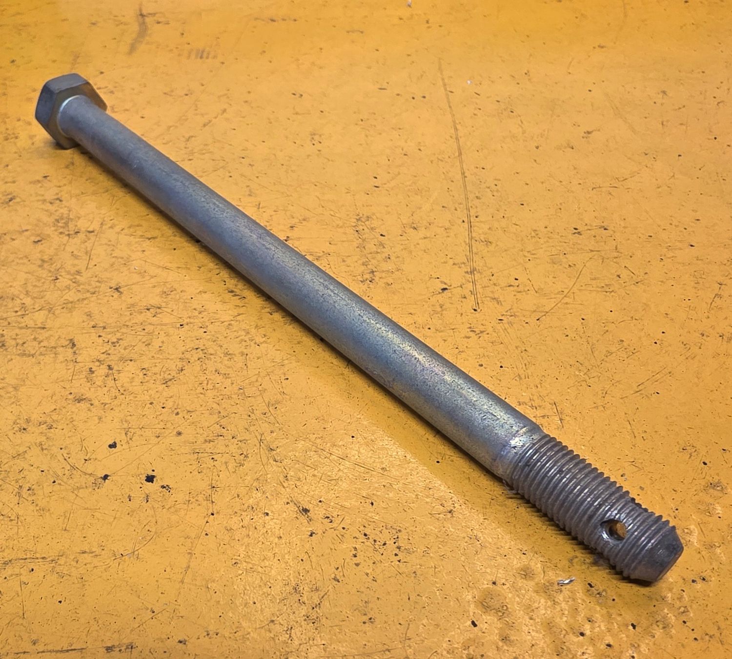 BOLT AXLE M12X190 1.25 EXTRA FINE YZP 10