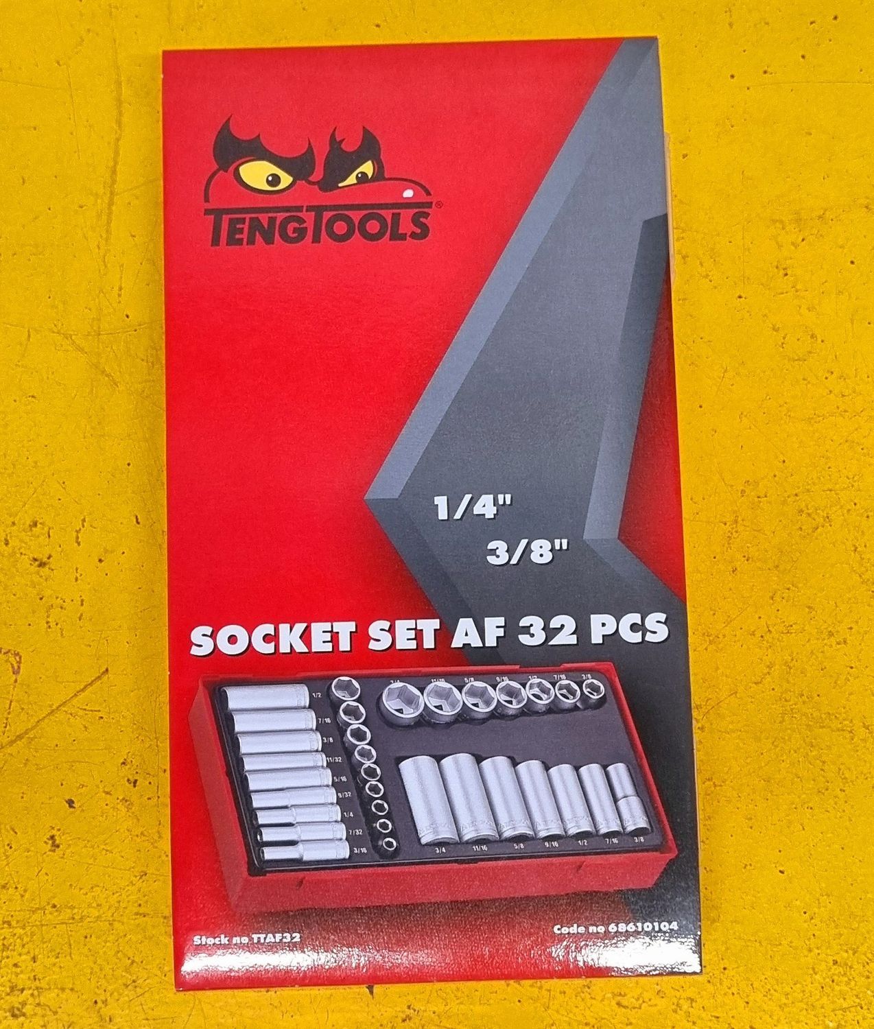 SOCKET SET IMPERIAL  1/4, 3/8  32PC TENG TOOLS