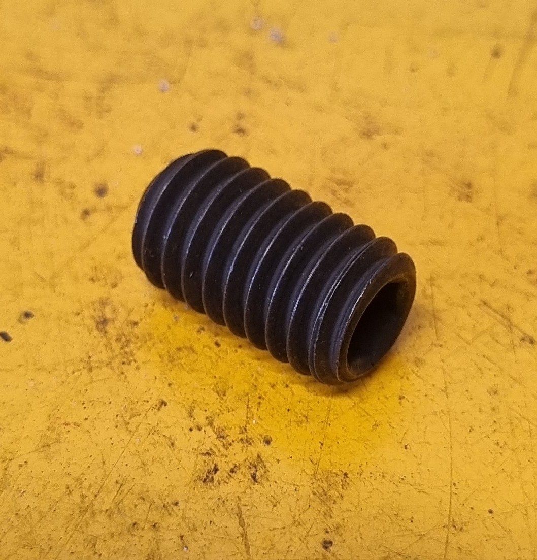 GRUB SCREW 1/2X1 BSW
