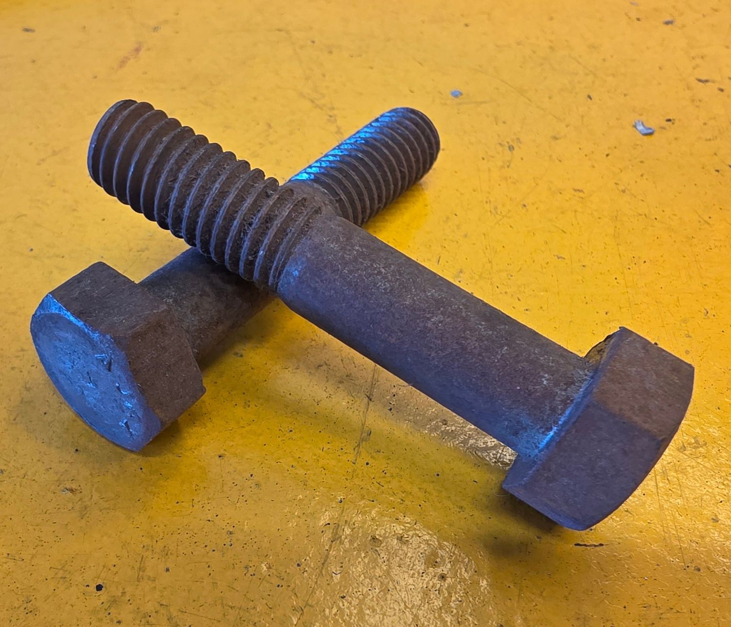 BOLT 1/2X2.1/2 BSW BLK