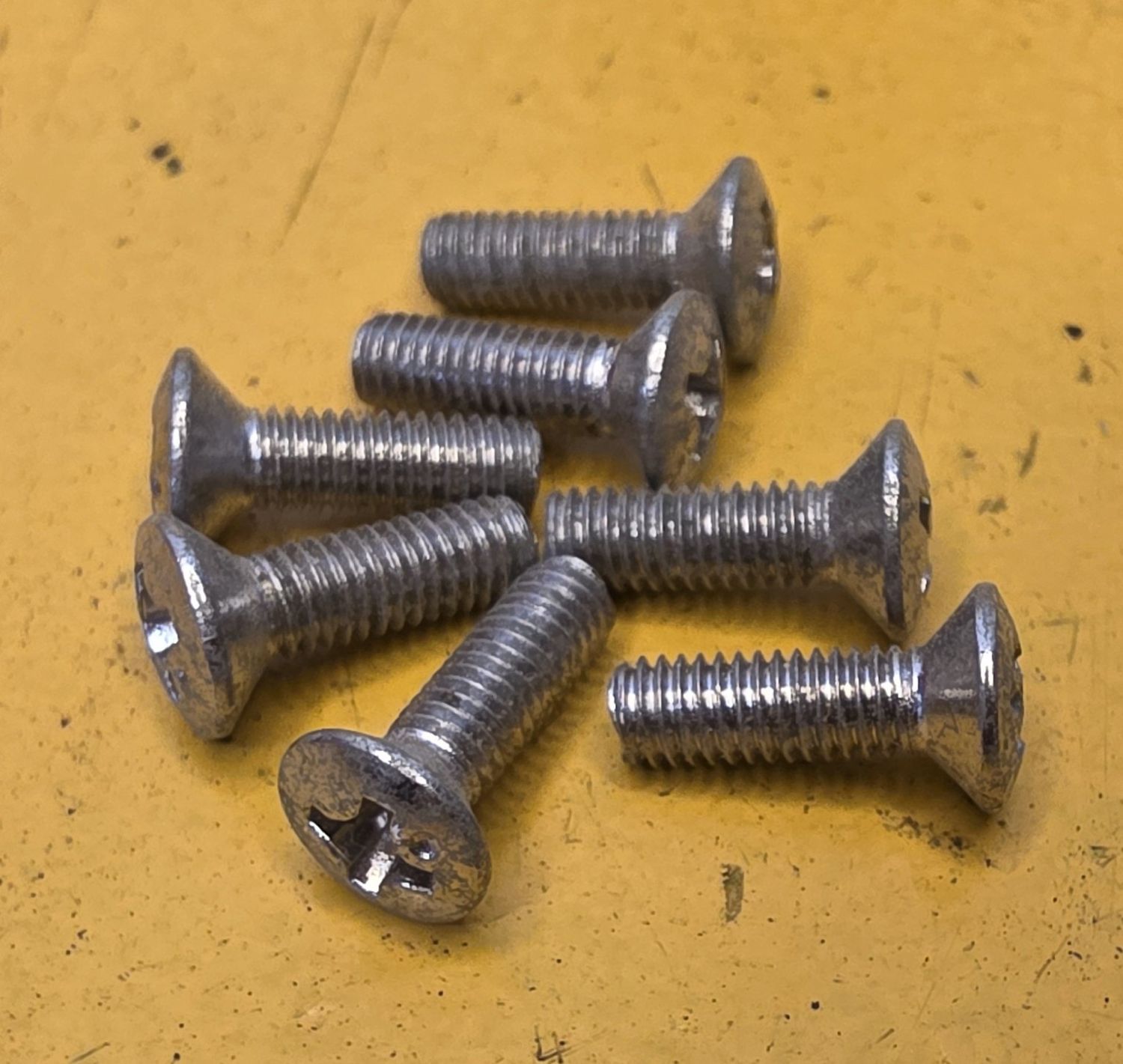 SCREW M3X9 CSK POZI RAISEDHEAD NICKEL PLATE JIS