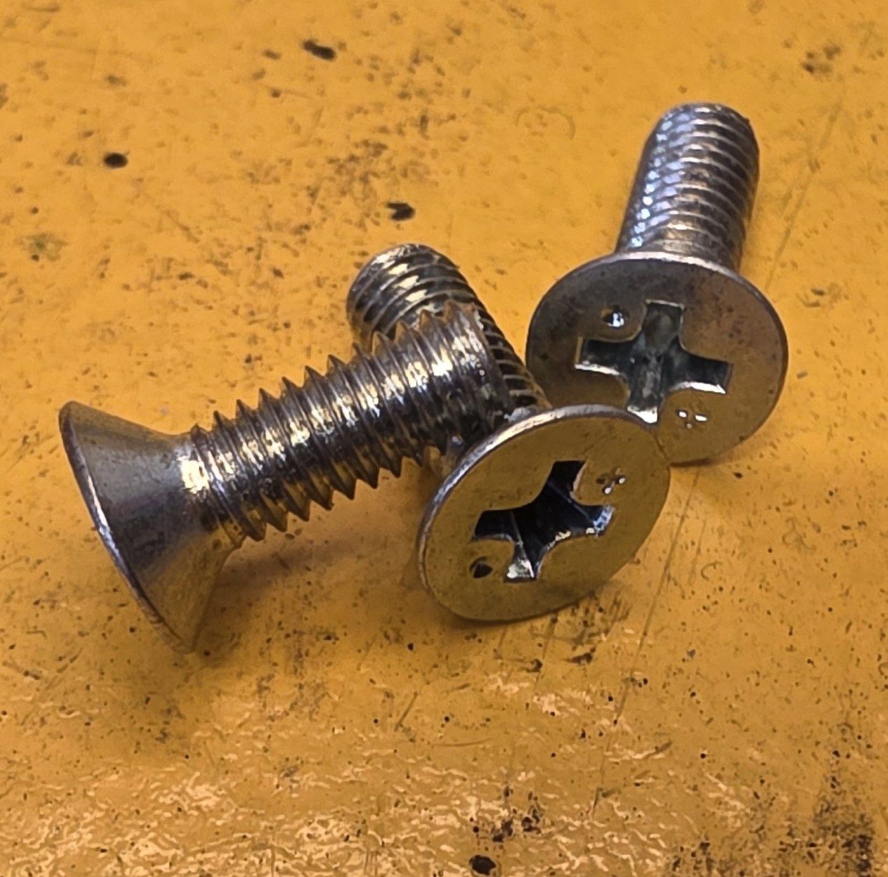 SCREW M4X12 CSK PHILLIPS ZINC