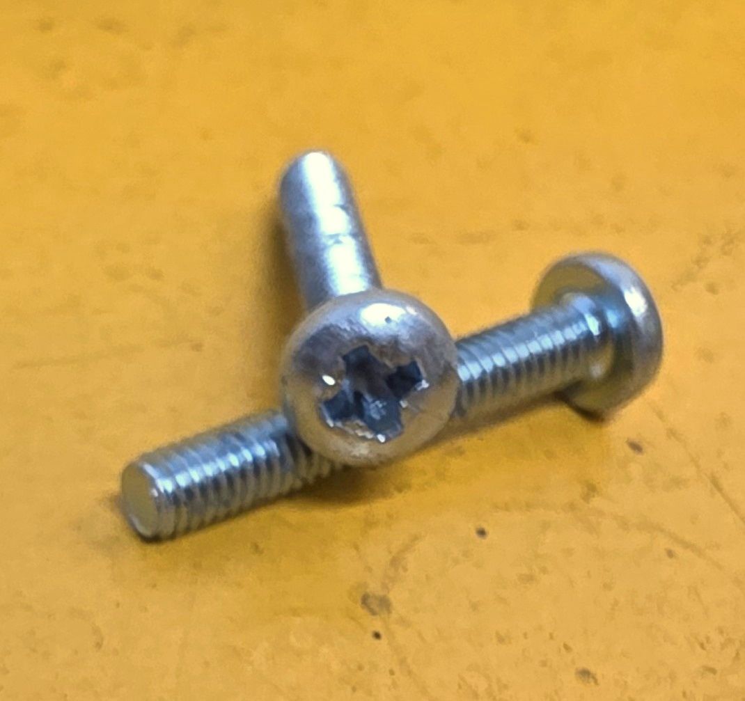 SCREW M5X12 POZI PANHEAD ZINC