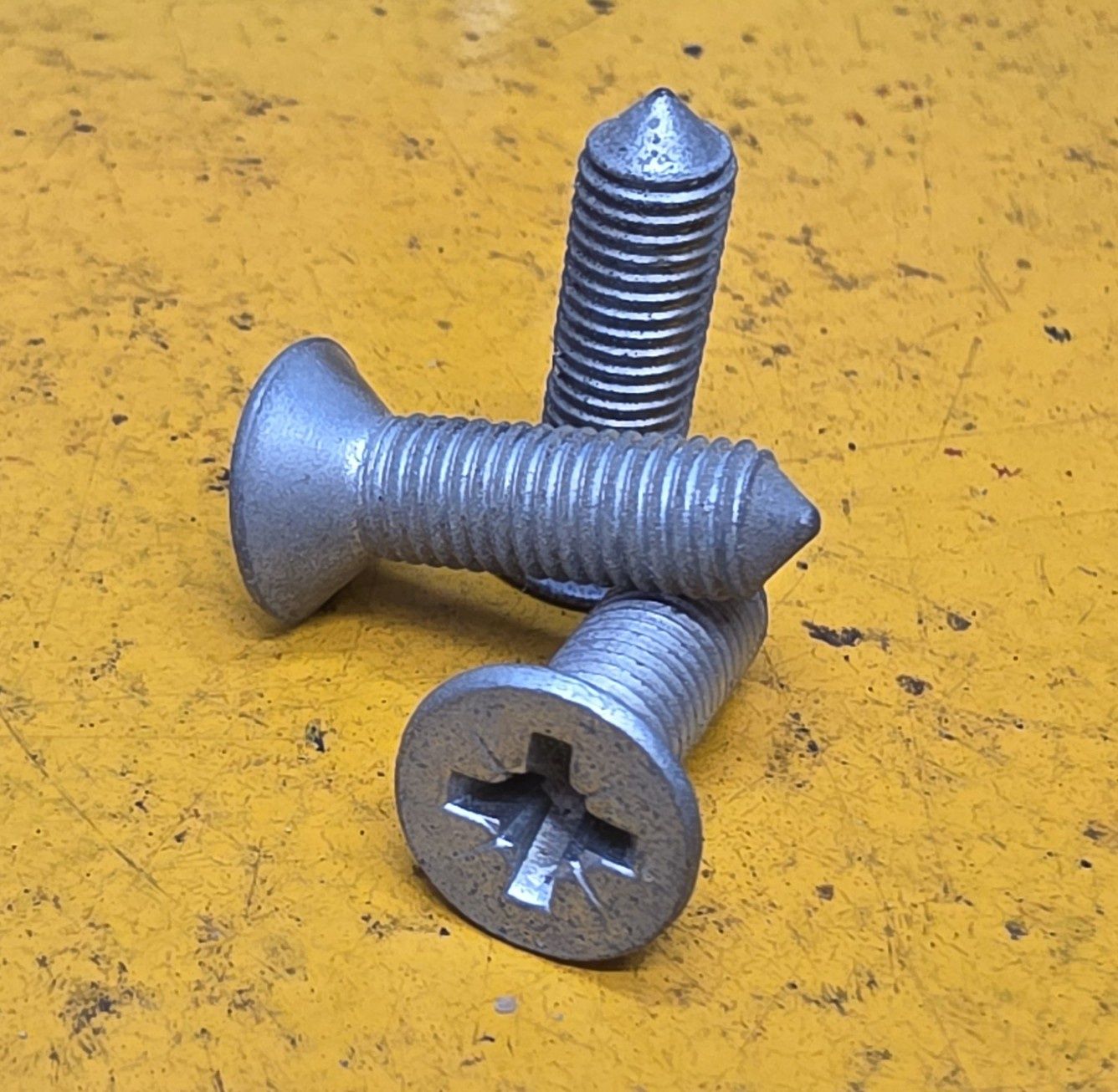 SCREW 1/4X3/4 UNF CSK POZI LOC ZINC