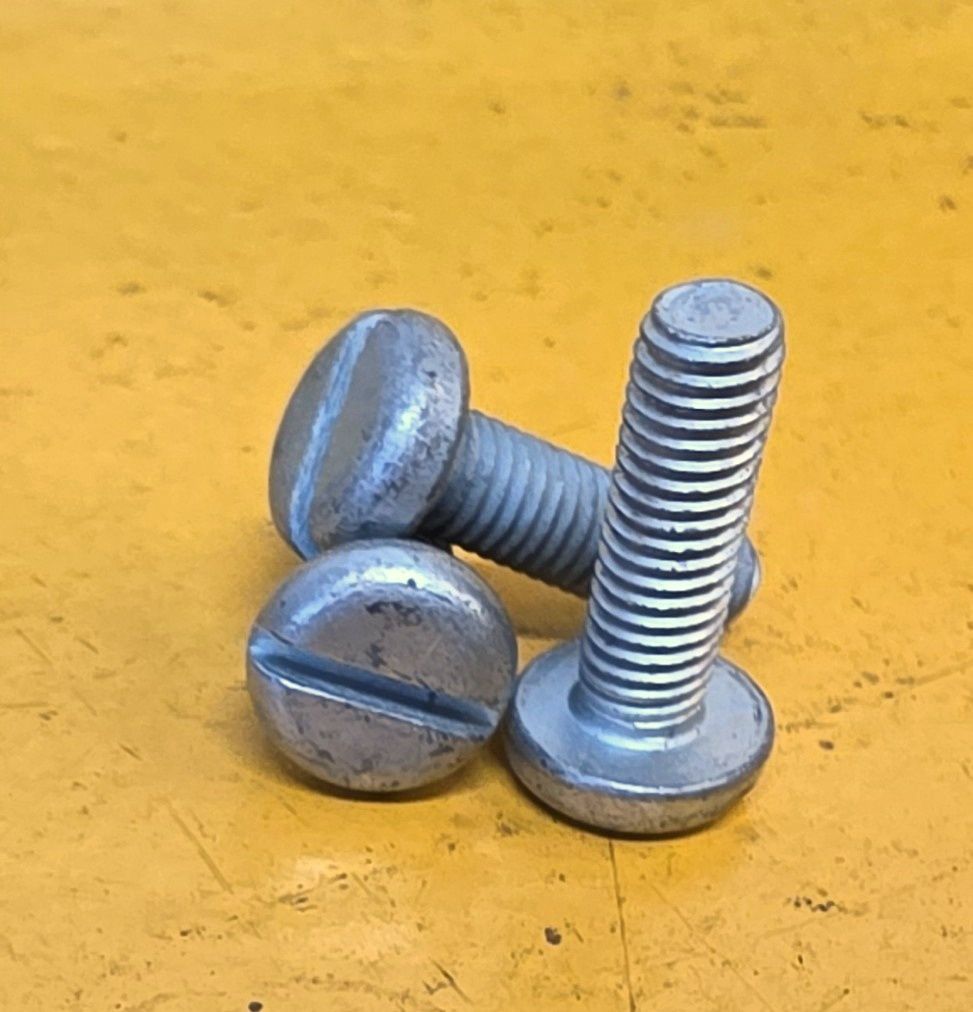 SCREW M5X16 SLOT PANHEAD ZINC