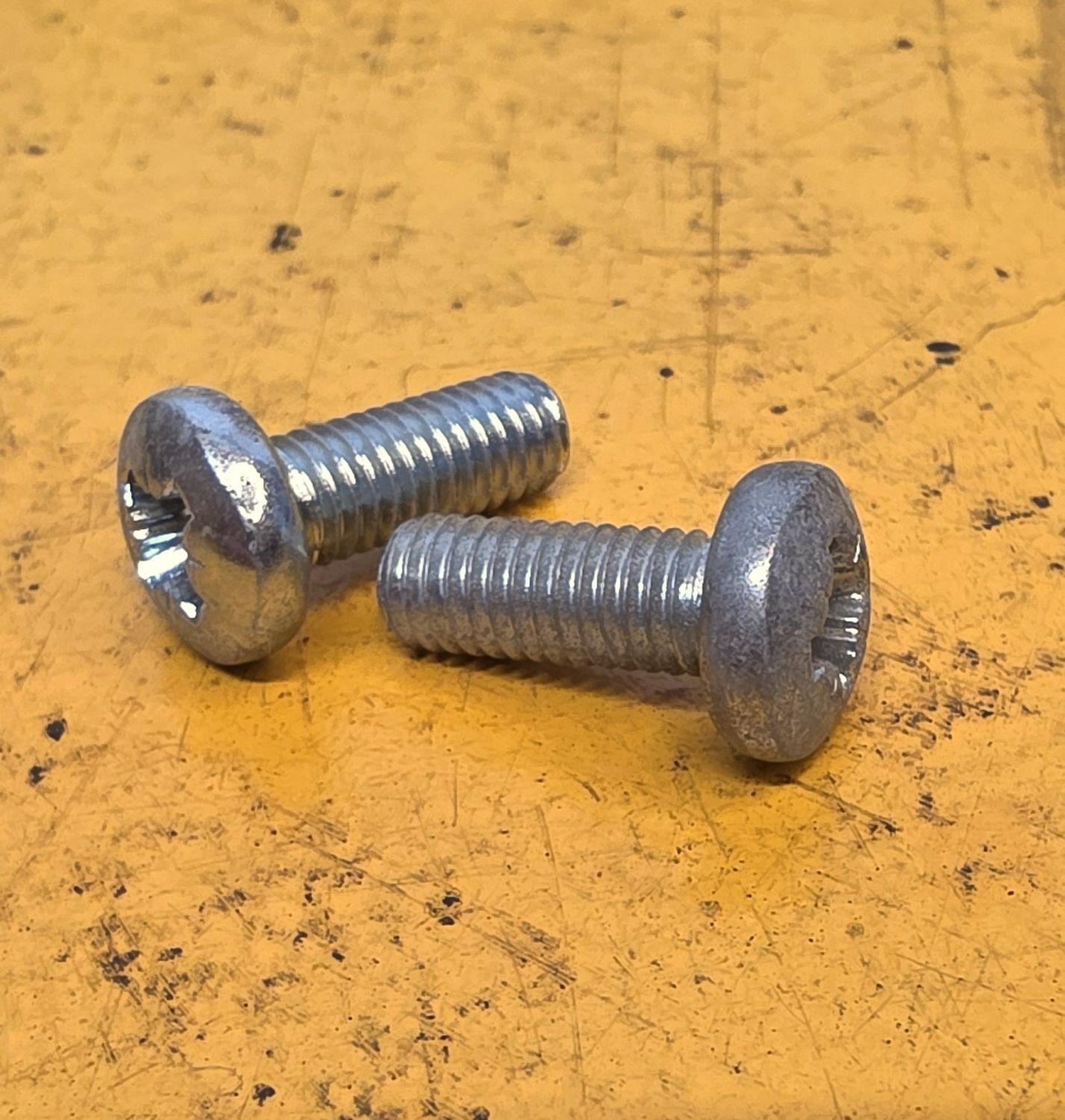 SCREW M6X16 MACHINE POZI ZINC