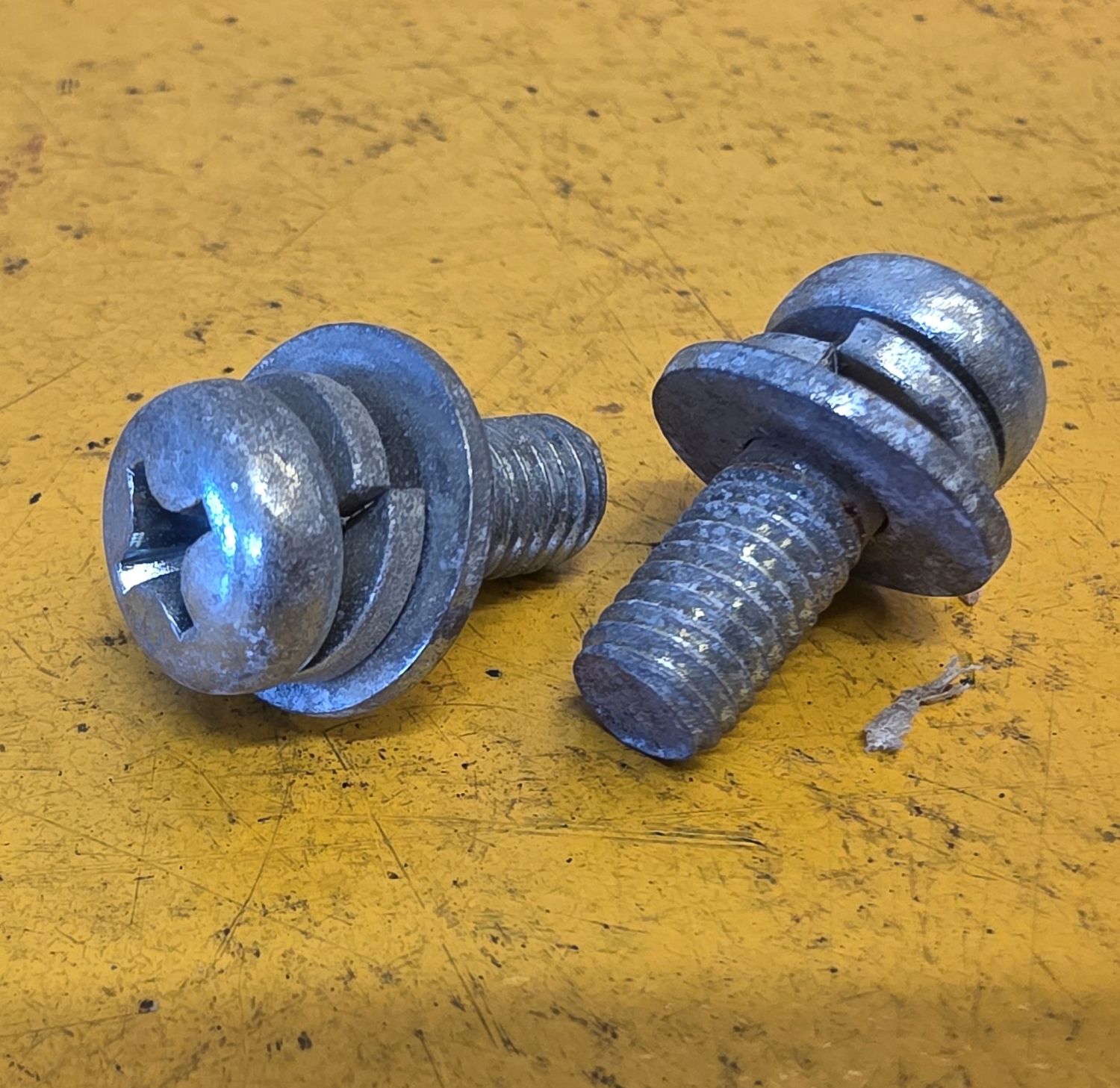 SCREW M8X20 MACHINE BUTTON HEAD PA POZZI ZINC