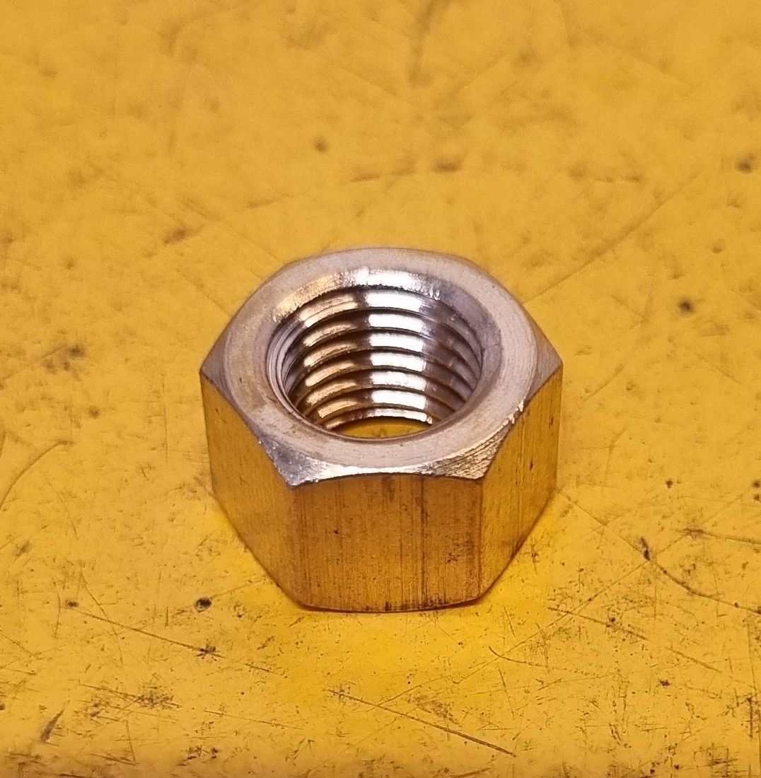 NUT MANIFOLD BRASS M10X1.25