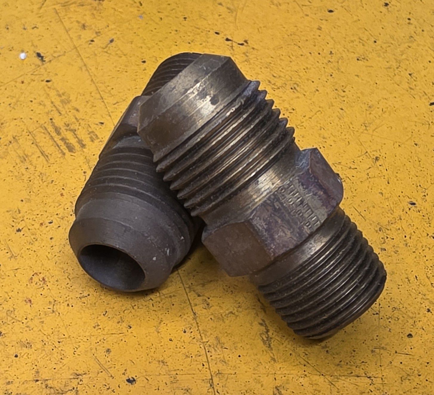 BRASS 45 DEG FLARE MALE CONNECT 1/2 TUBE X 3/8 NPT