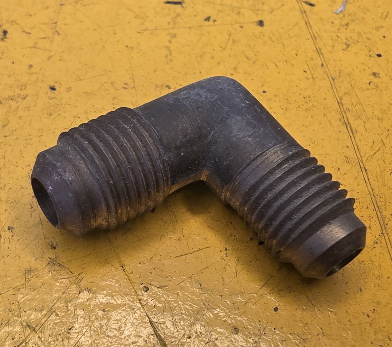 BRASS 45 DEG FLARE MALE 90 DEG ELBOW 1/4 TUBE