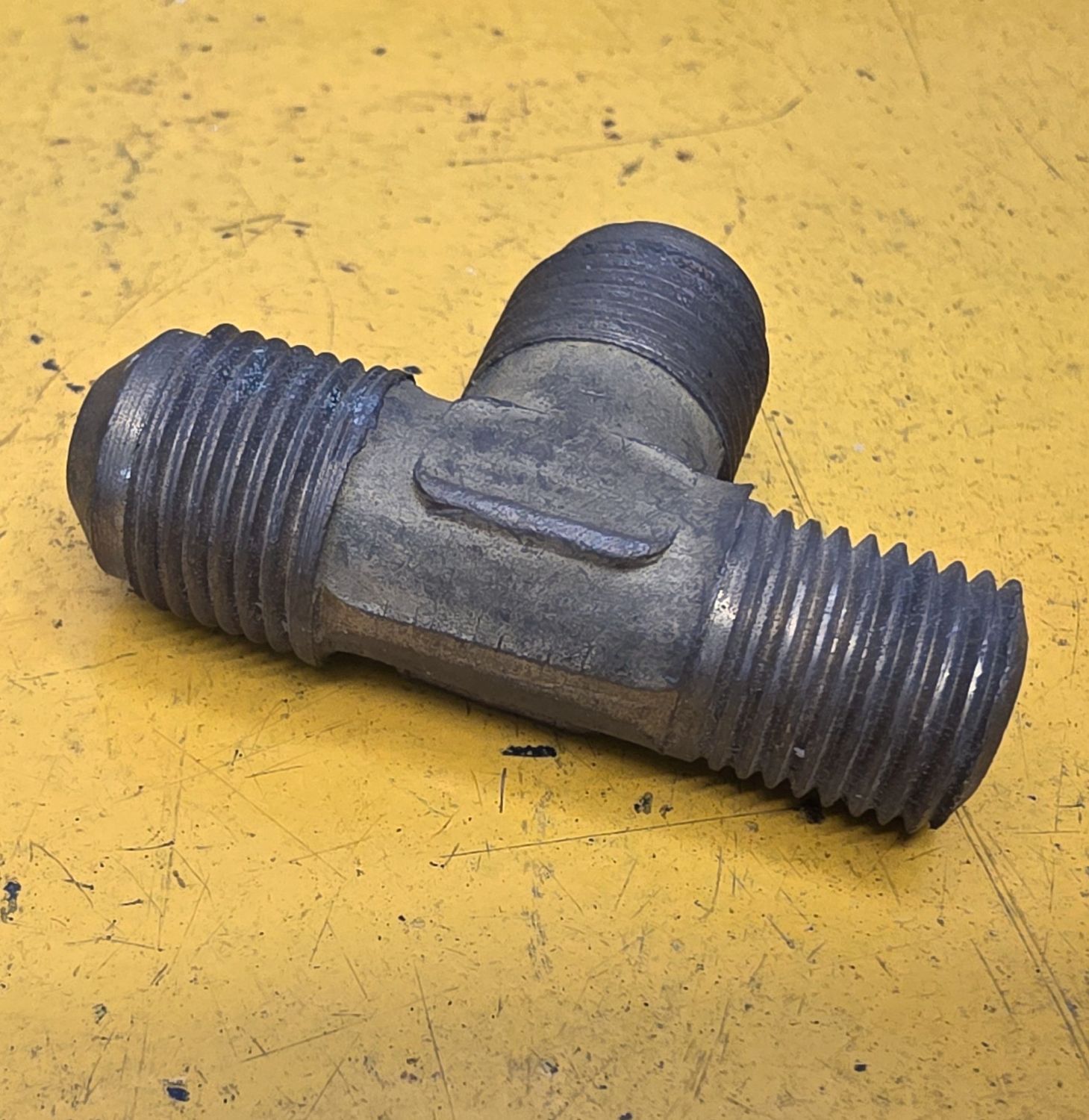 BRASS FLARE MALE RUN TEE 3/8 TUBE X 1/4 NPT