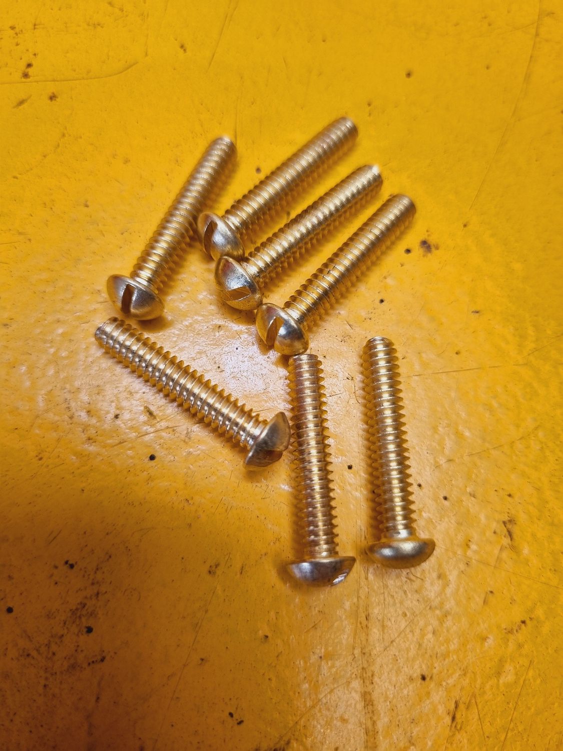 SCREW 3/16X1 UNC SLOT MACHINE BRASS