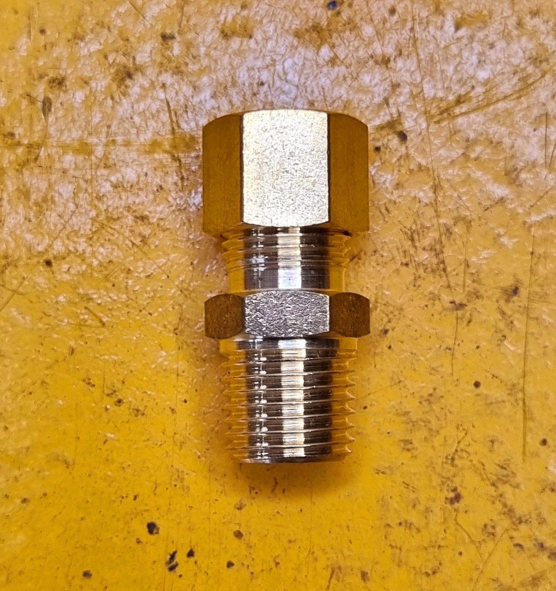 BRASS COMP MALE CONNECT 3/8 TUBE X 1/4 BSP