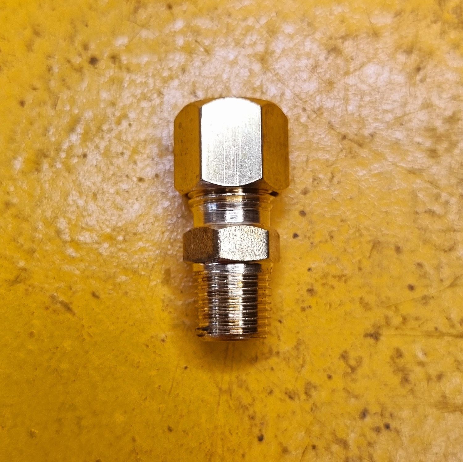 BRASS COMP MALE CONNECT 1/4 TUBE X 1/4 BSP