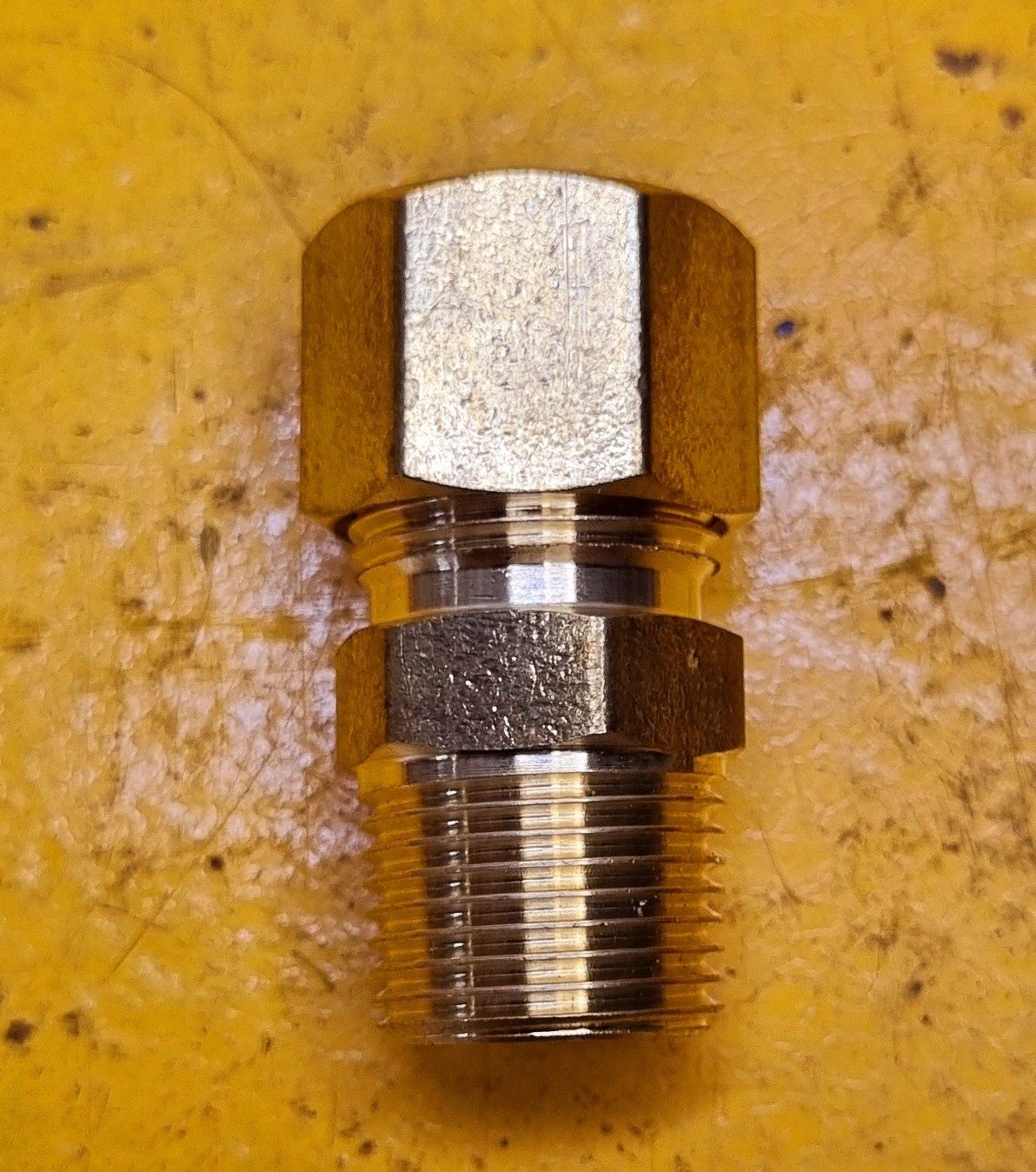 BRASS COMP MALE CONNECT 3/8 TUBE X 1/8 BSP