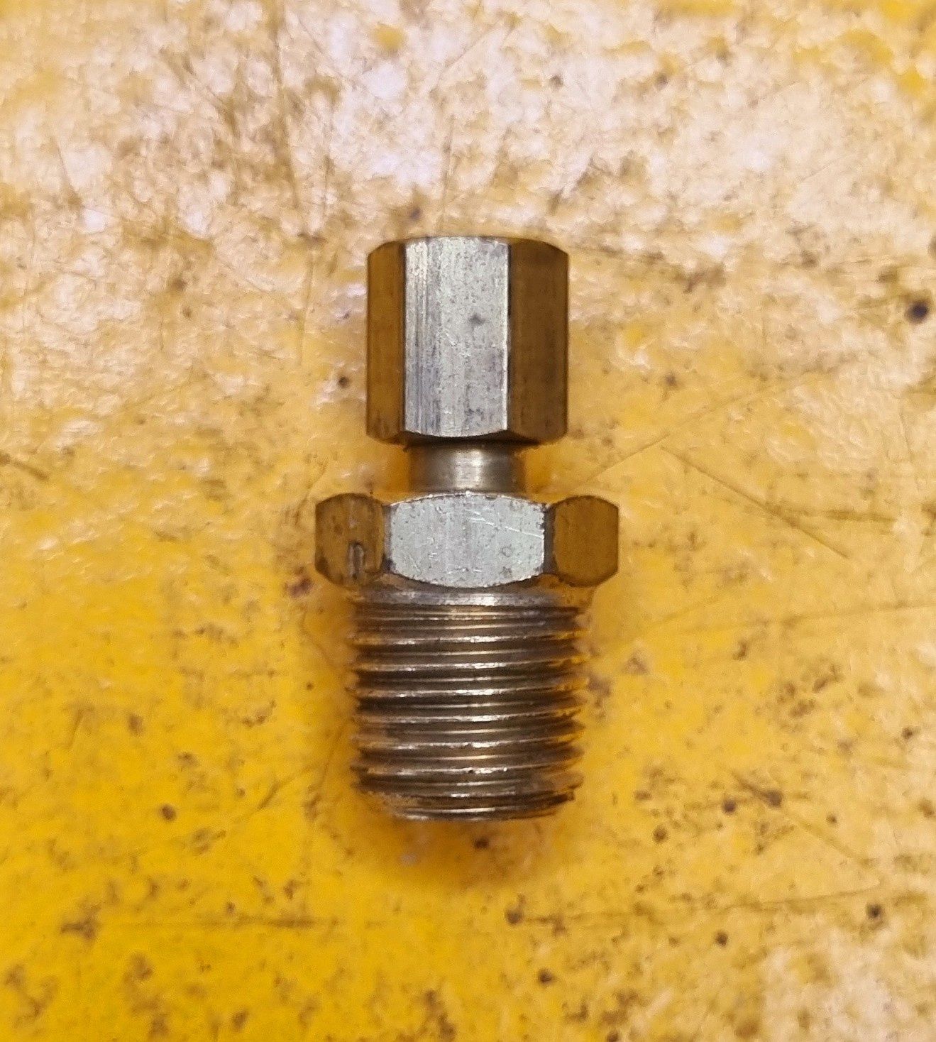 BRASS COMP MALE CONNECT 3/16 TUBE X 1/4 BSP