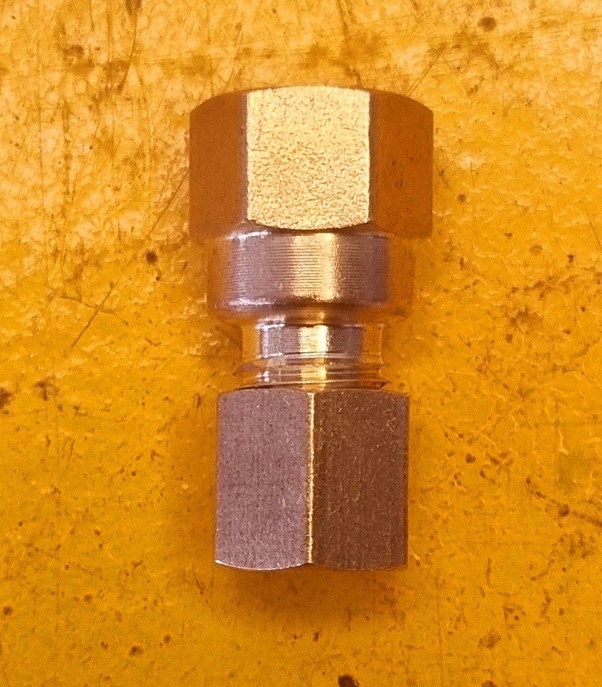 BRASS COMP FEMALE CONNECT 1/8 TUBE X 1/8 BSP