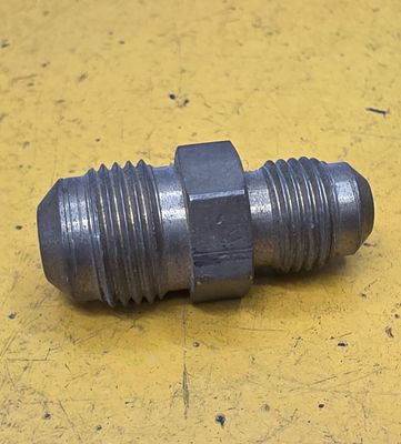 BRASS REDUCING FLARE UNION 3/8 TUBE X 5/16 TUBE