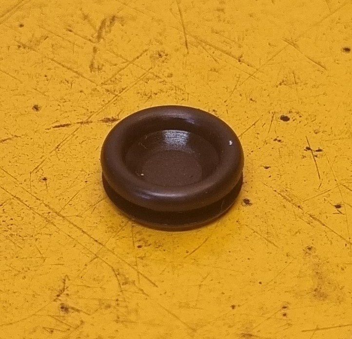 BLANKING GROMMET 10MM C90-2