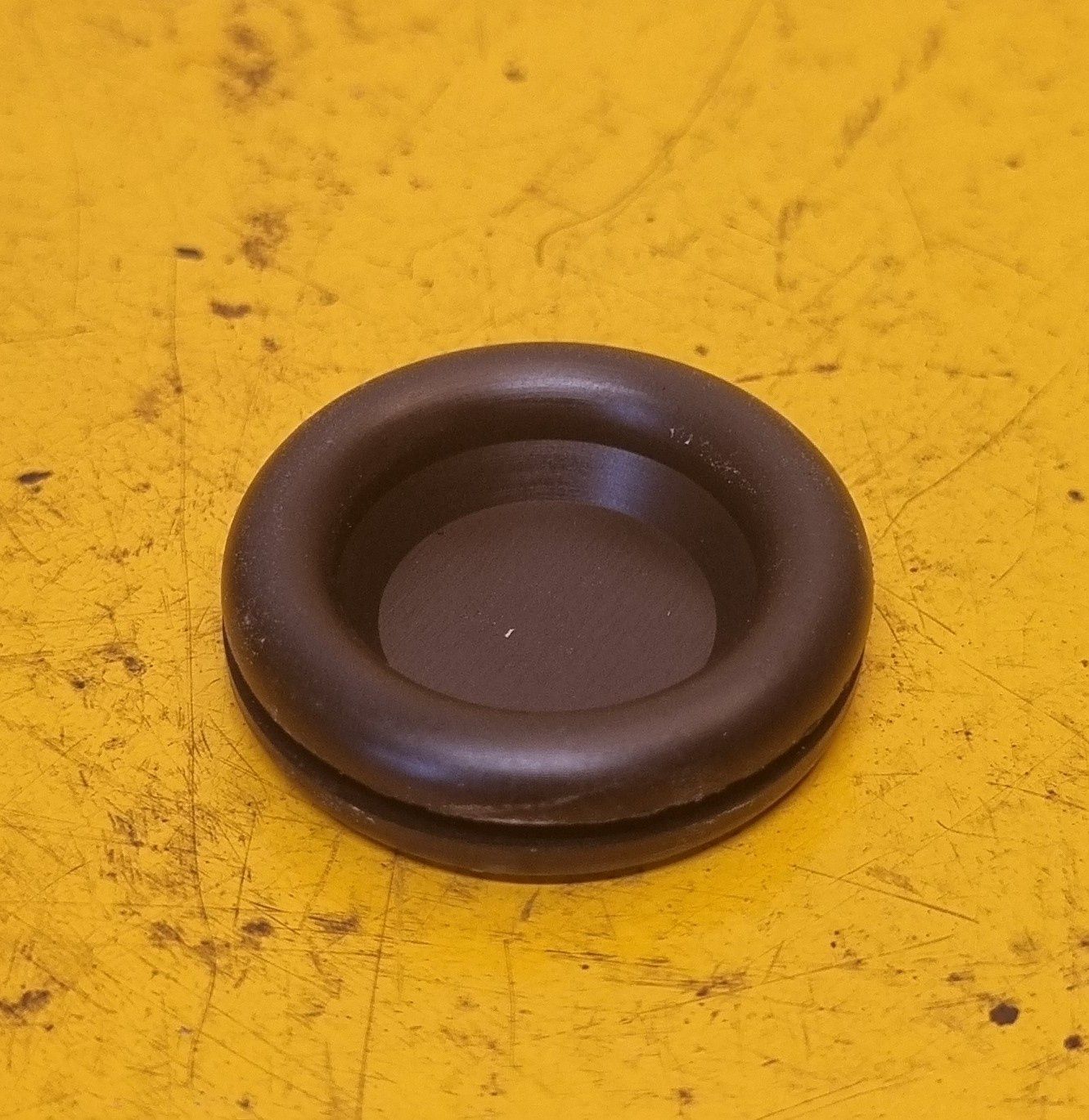 BLANKING GROMMET 25MM C90-7