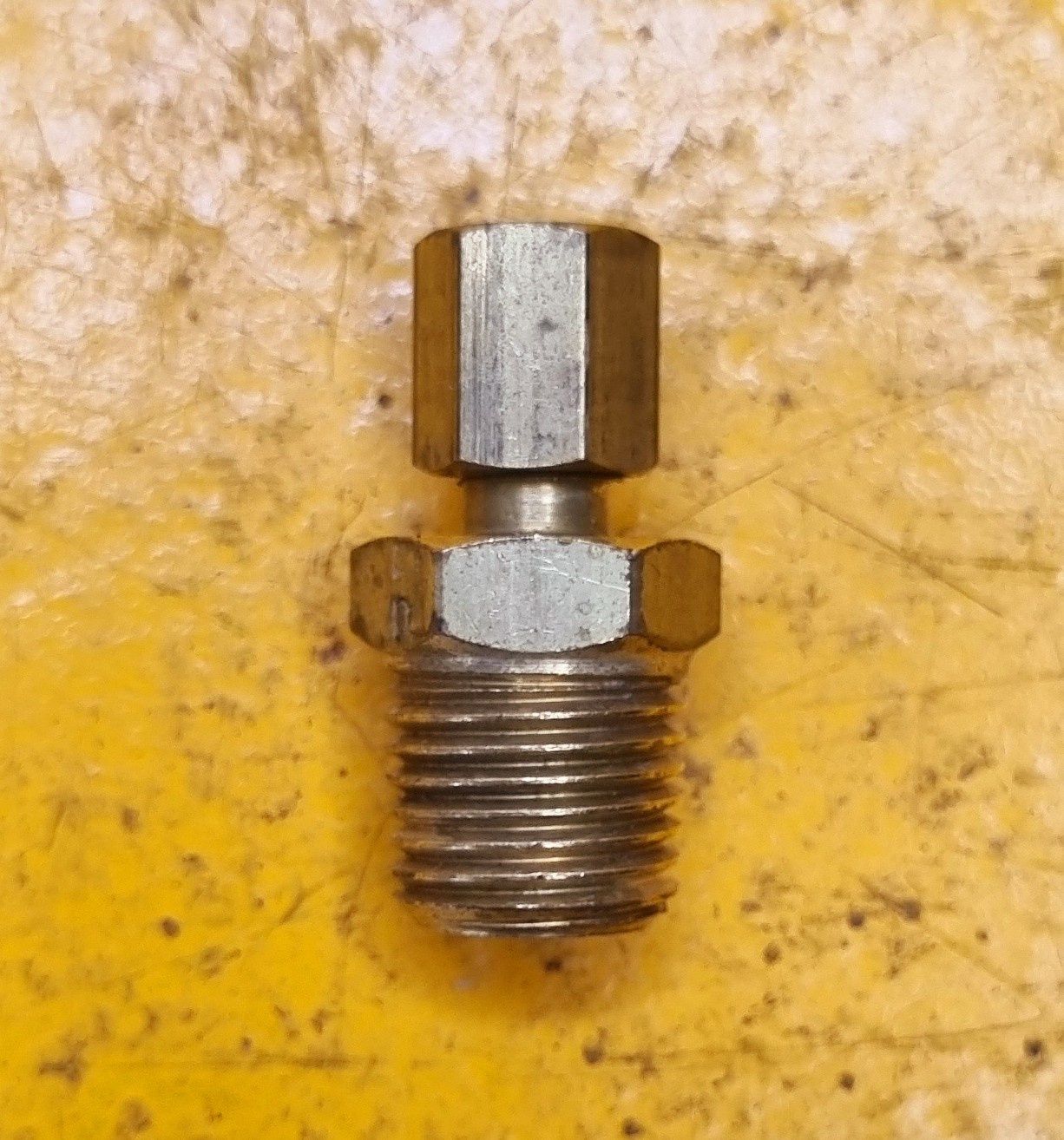 BRASS COMP MALE CONNECT 1/8 TUBE X 1/4 BSP