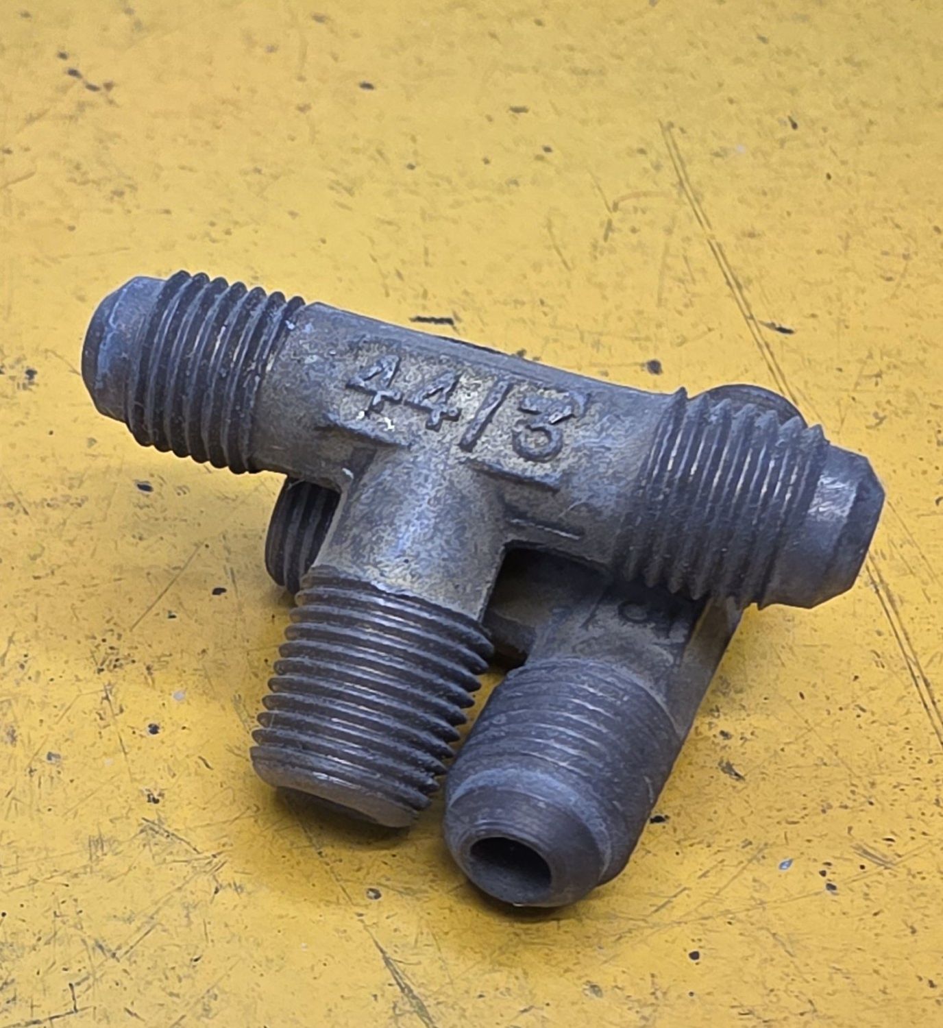 BRASS FLARE MALE BRANCH TEE 3/16 X 1/8 NPT