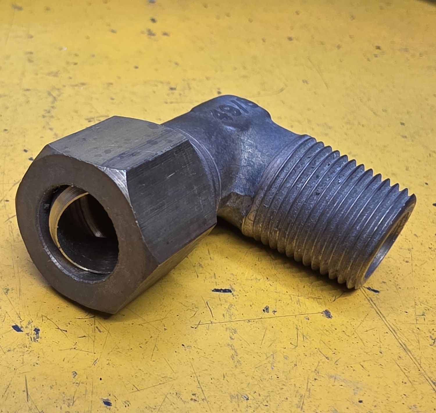 BRASS COMP MALE ELBOW 1/2 TUBE X 3/8 NPT