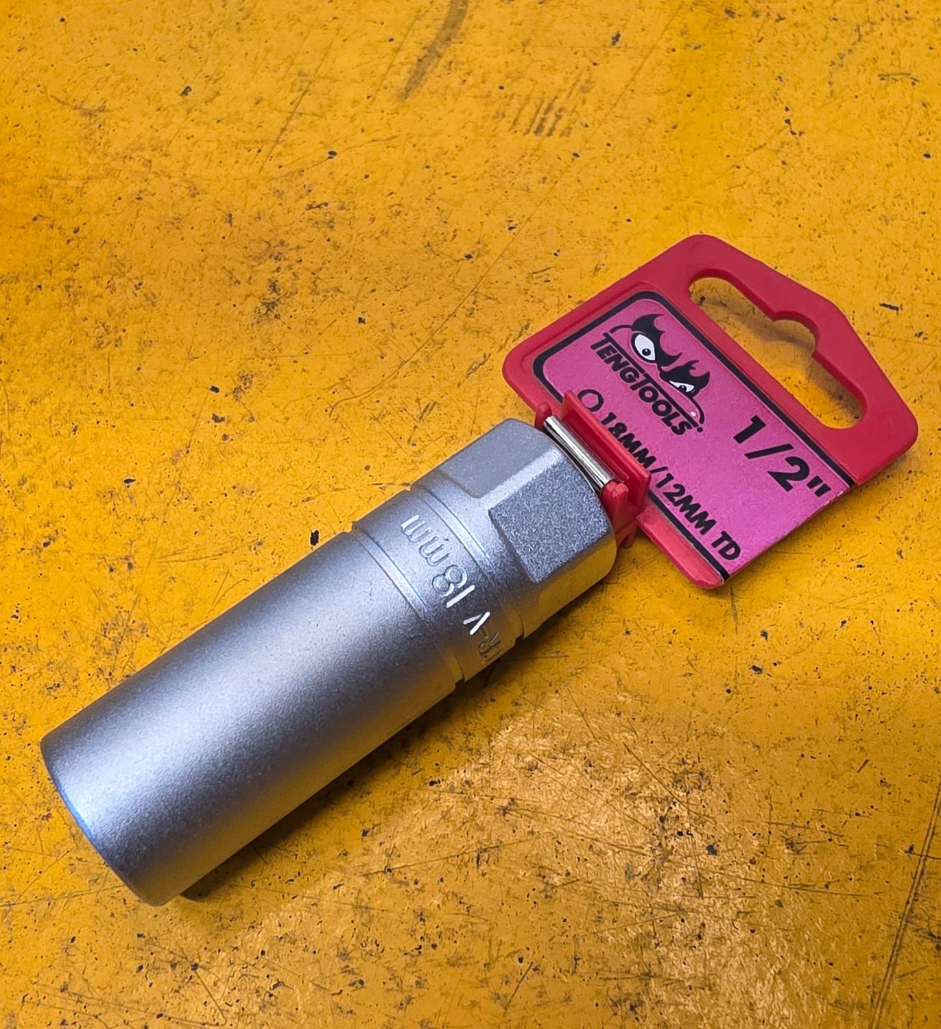 SPARK PLUG SOCKET 18MM X 1/2 DR