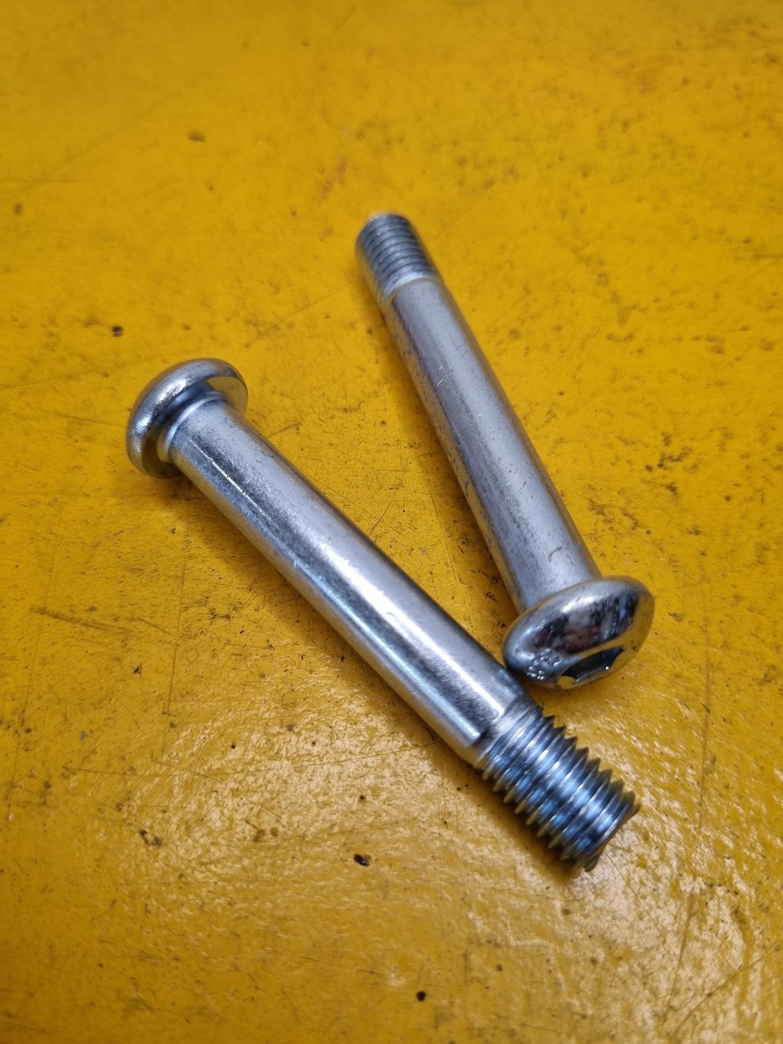 BUTTONHEAD SOCKETSCREW M10X65 ZINC STD 8.8