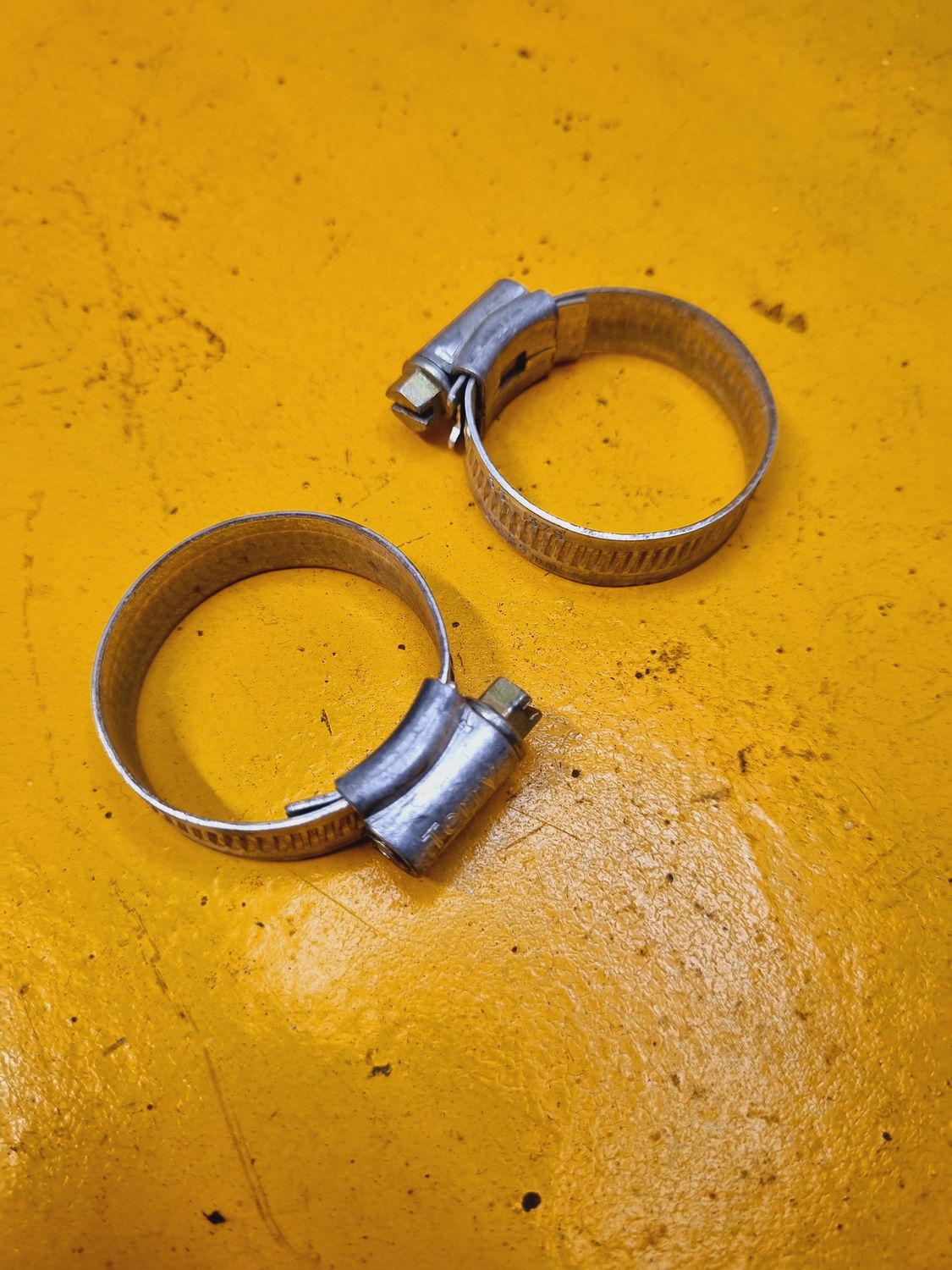 HOSE CLAMP 25-35MM SOLID BAND ZINC