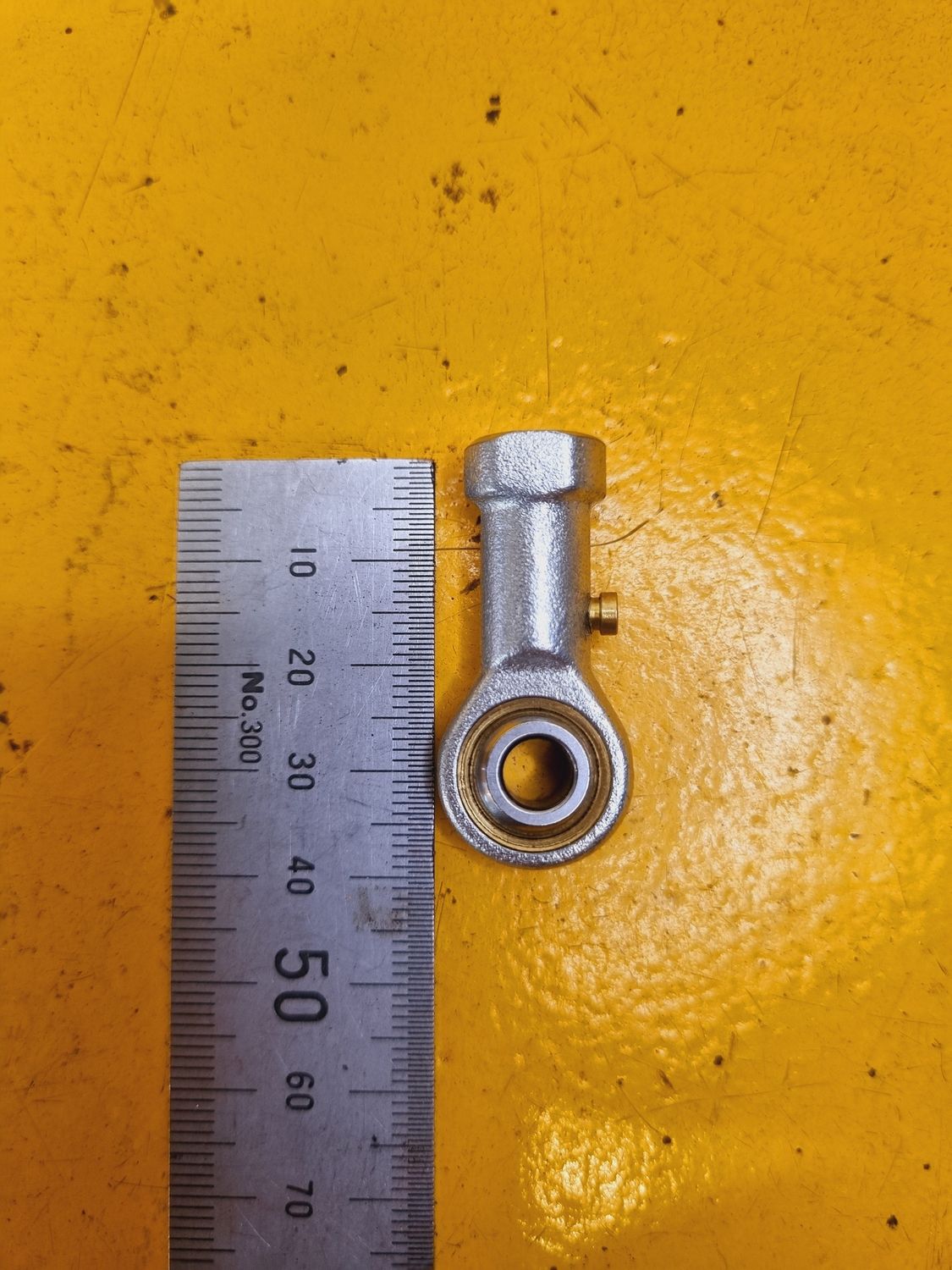 ROD END 6MM FEMALE RH