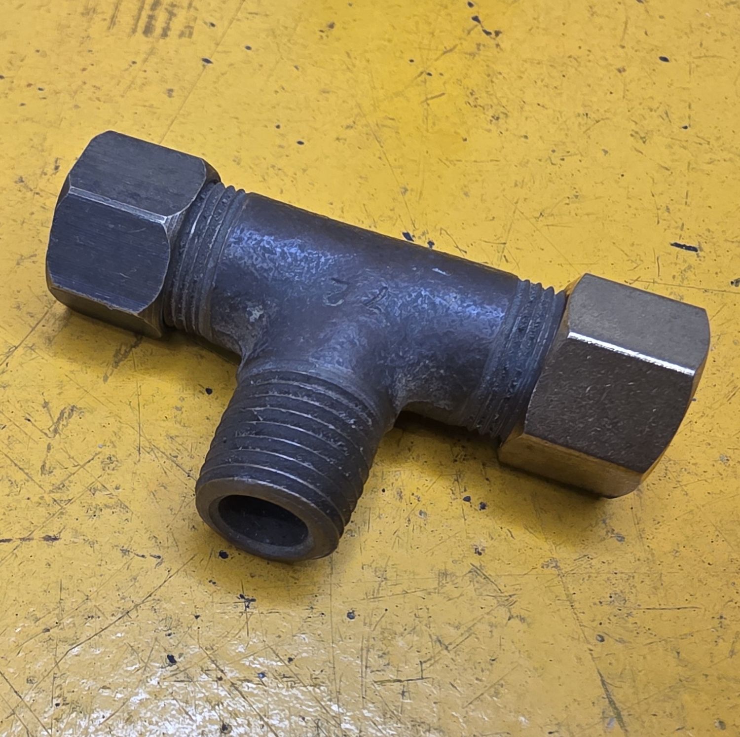 BRASS COMP UNION MALE BRANCH TEE 3/8 TUBE X 1/4 NPT