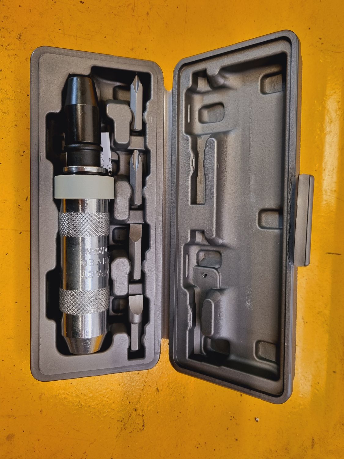 IMPACT DRIVER KIT