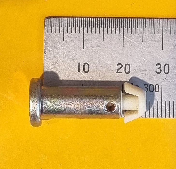 CLEVIS PIN 5/16X5/8 PLASTIC TIP