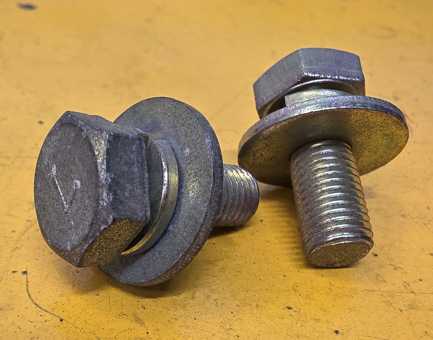 BOLT M10X25 1.25 FINE PA YZP JIS