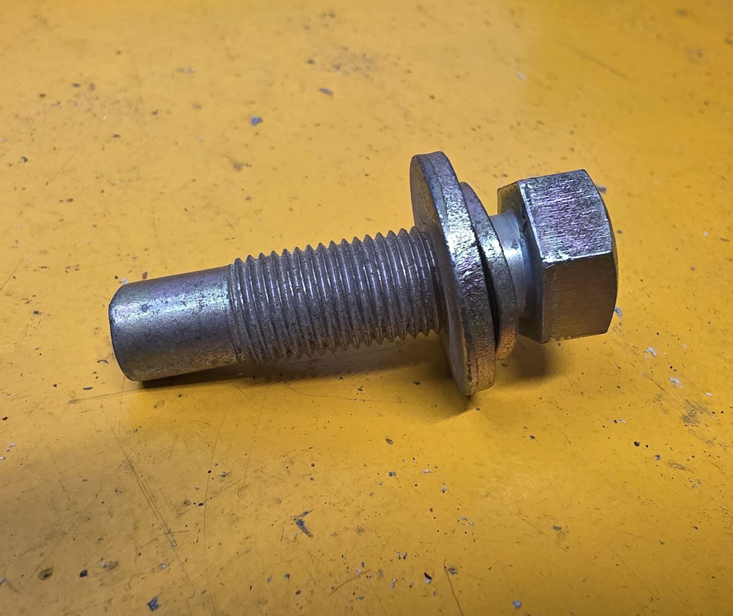 BOLT M12X40 1.25 EXTRA FINE YZP