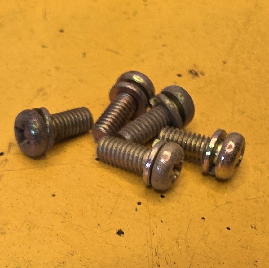 SCREW M4X10 PHILLIPS PA SPRING WASHER YZ JIS
