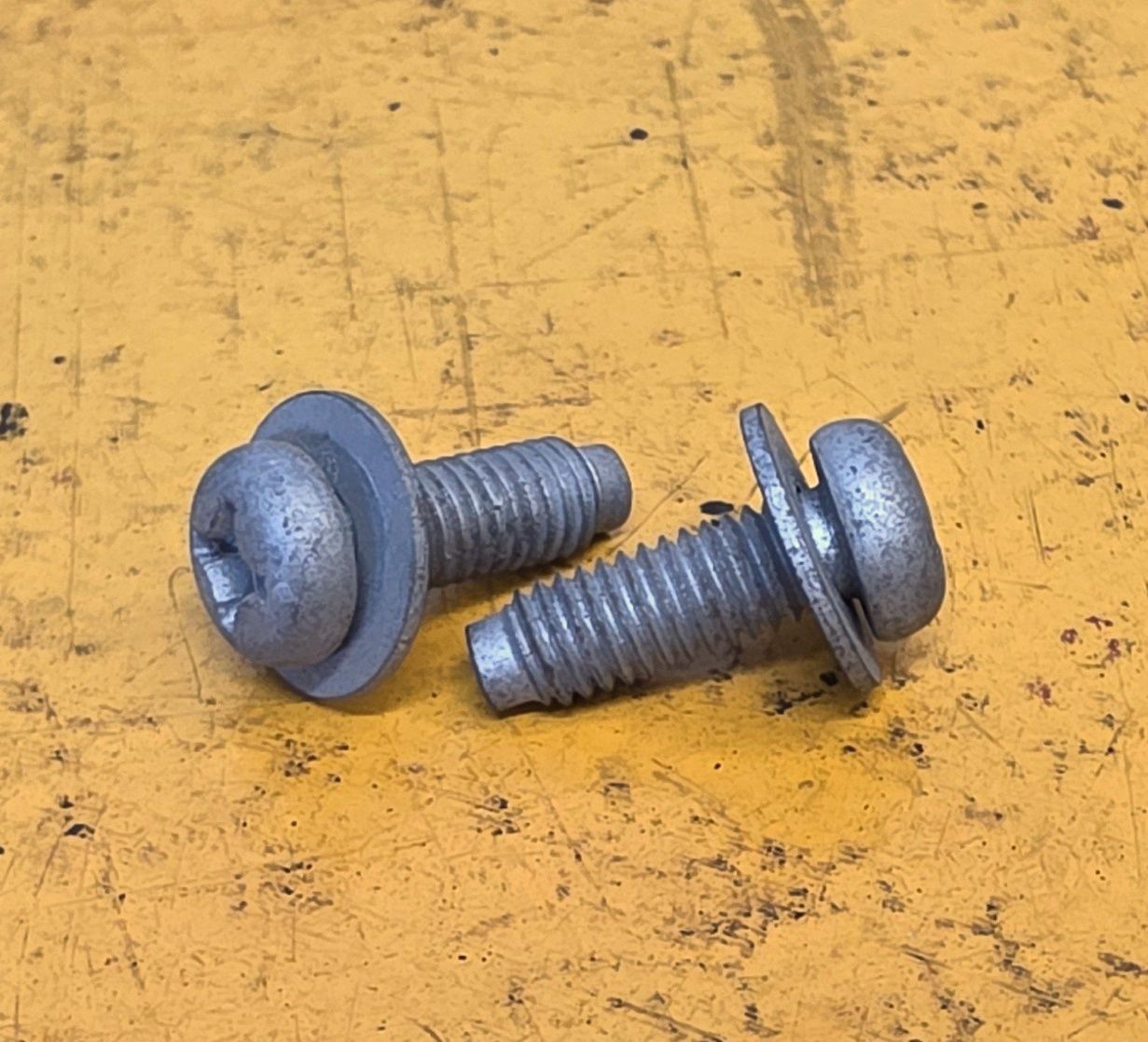 SCREW M6X15 MACHINE POZI LOC PA PLATED