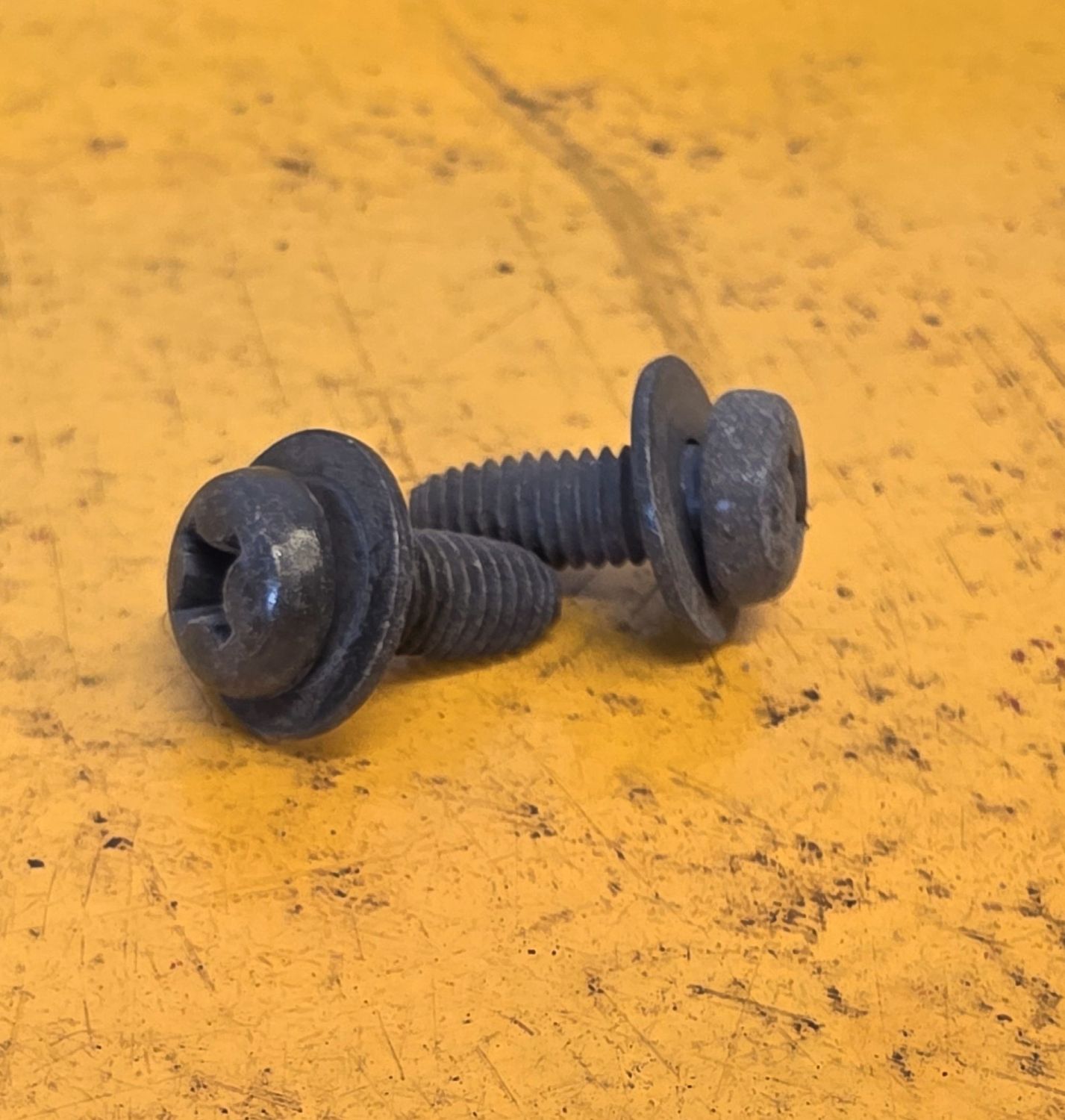 SCREW M6X15 MACHINE POZI PA LOC BLK