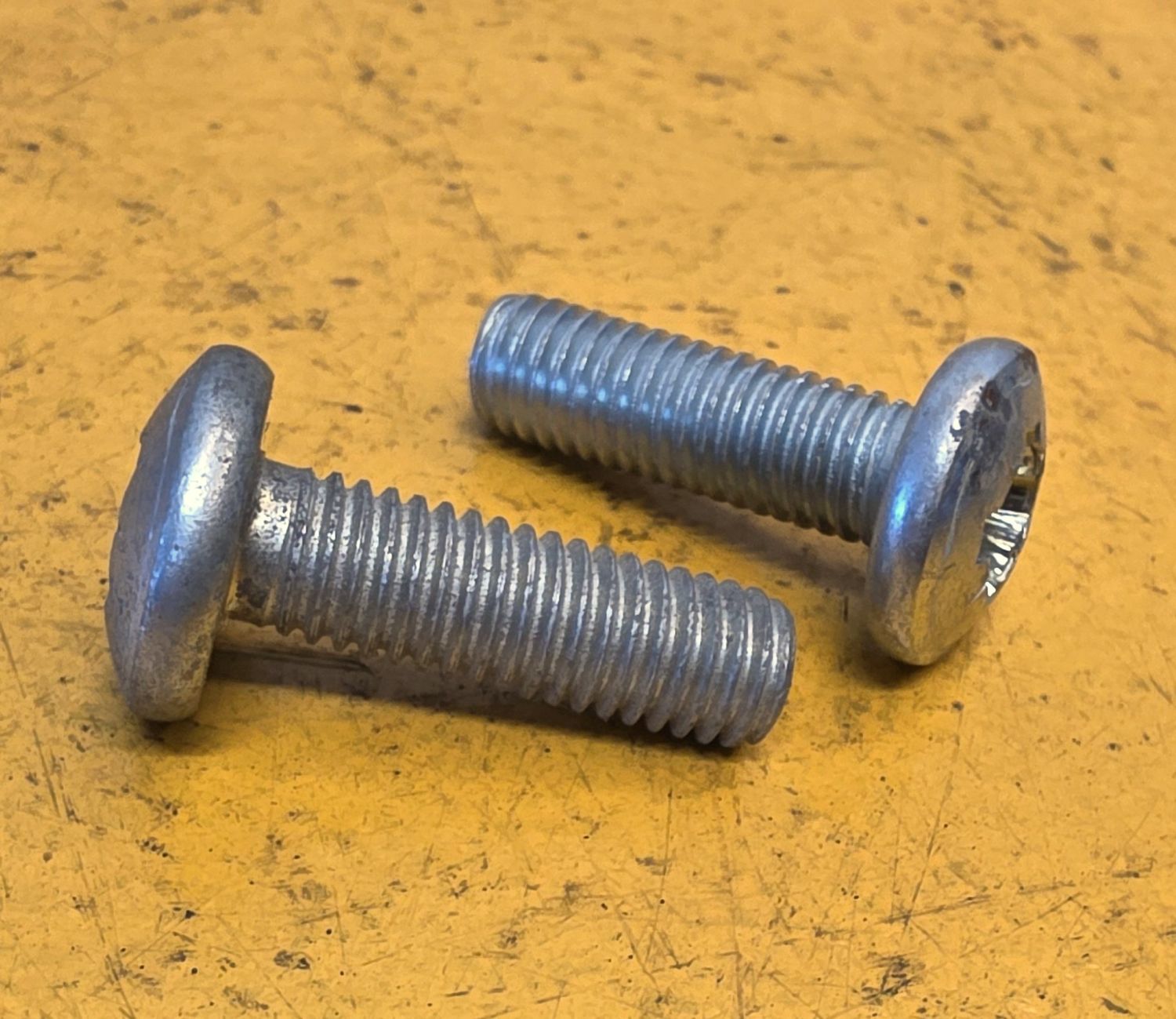 SCREW M8X25 MACHINE PAN POZI ZINC