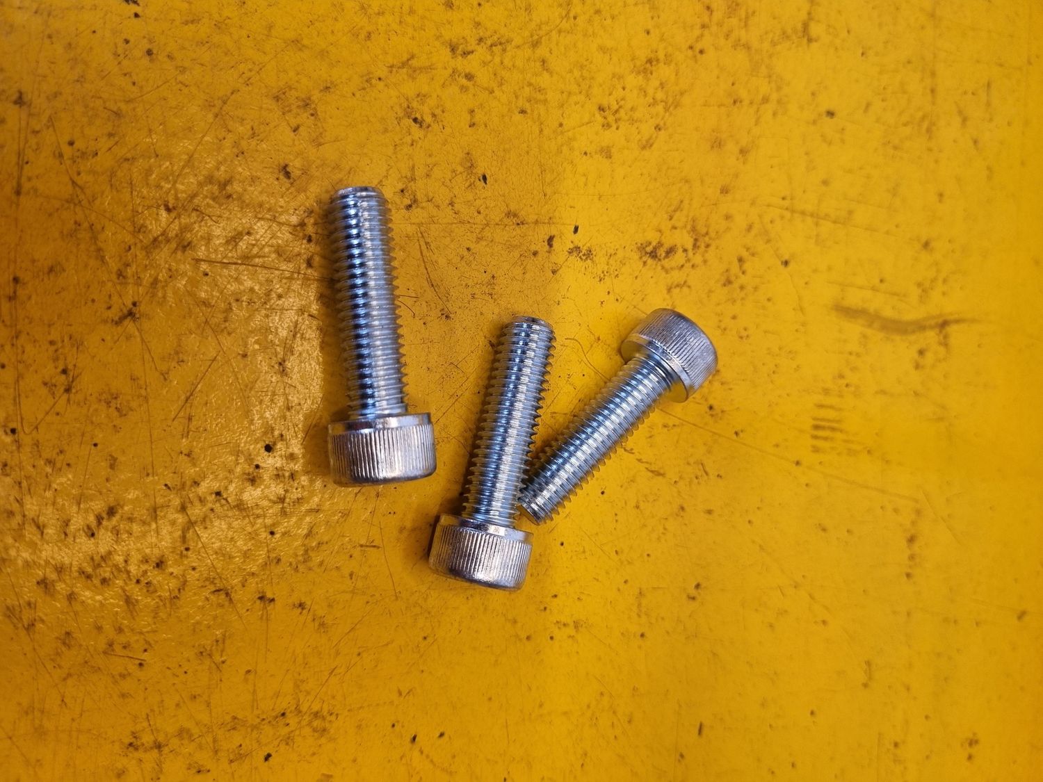 SOCKETHEAD CAPSCREW M10X35 ZINC 10.9