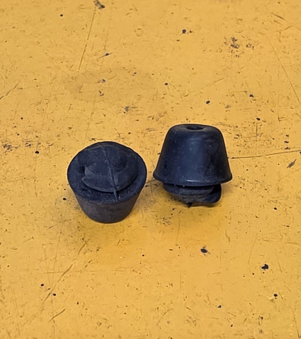BONNET STOP RUBBER 8MM INSERT