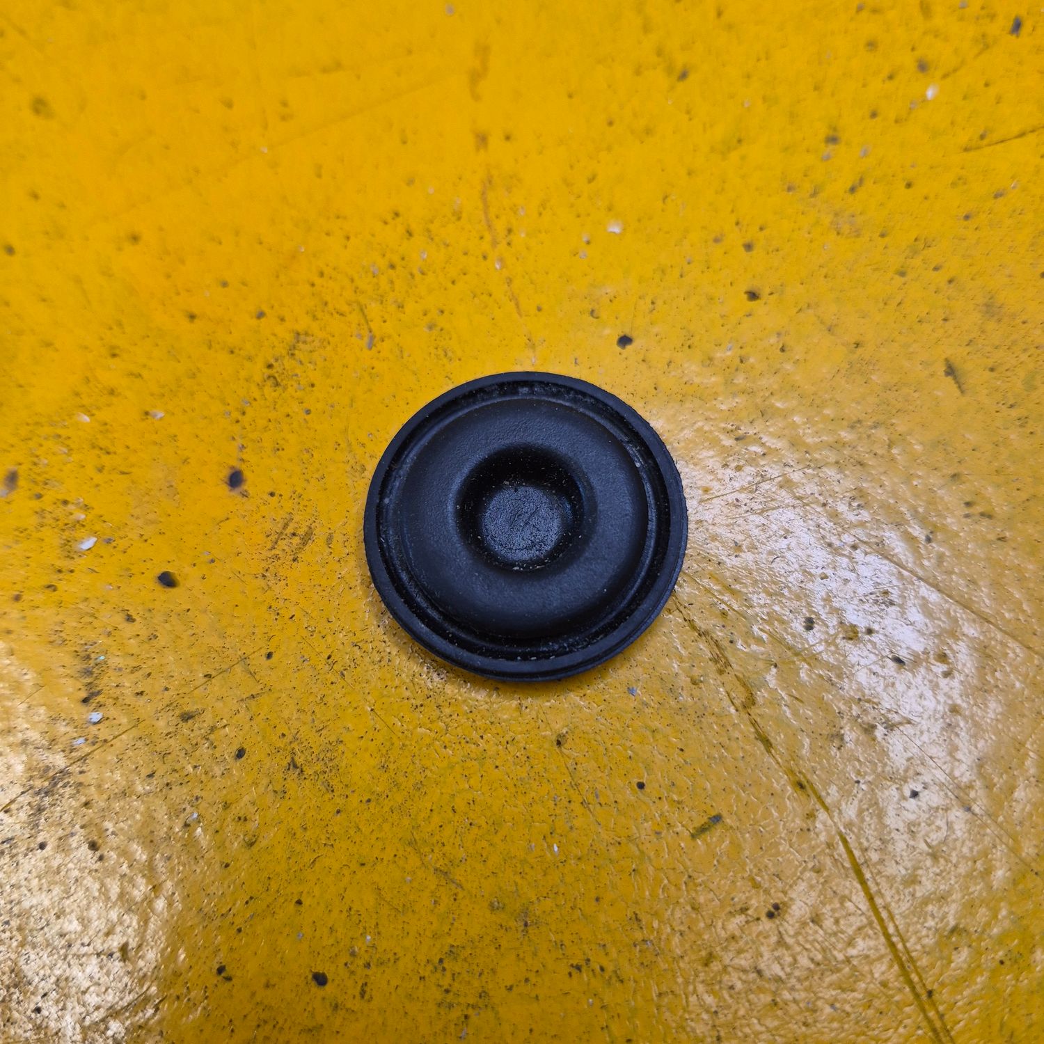 RUBBER GROMMET 18MM INSERT 25MM OUTER