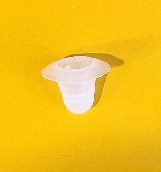 CAR CLIP PUSH IN DOOR INSERT