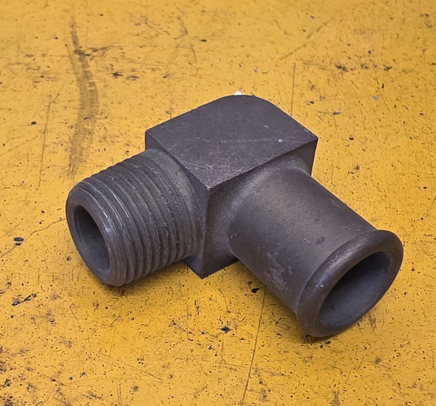 BRASS AIRLINE MALE ELBOW 5/8 HOSE X 3/8 NPT