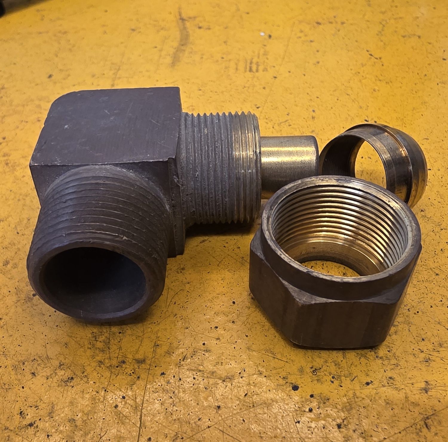 BRASS COMP UNION ELBOW 3/4 TUBE X 3/4 BSP