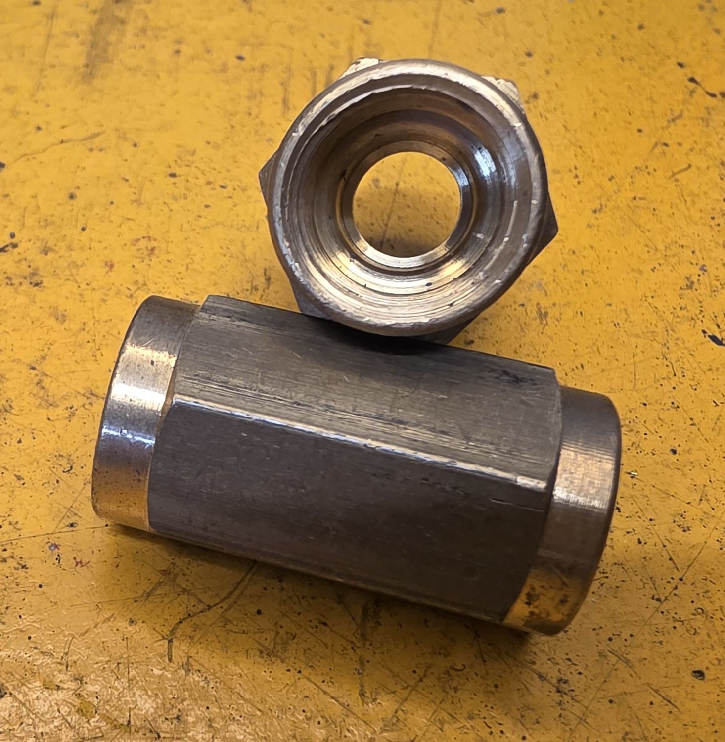 BRASS FEMALE HOSE CONNECT 9/16 UNF