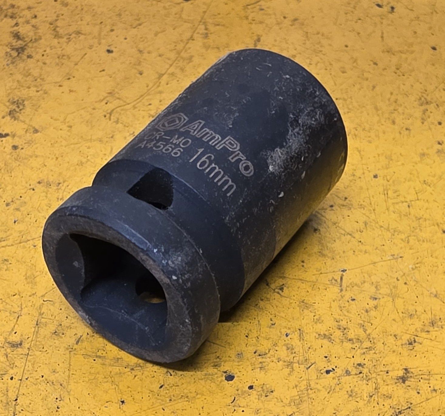 SOCKET 16X1/2DR IMPACT 6PT AMPRO